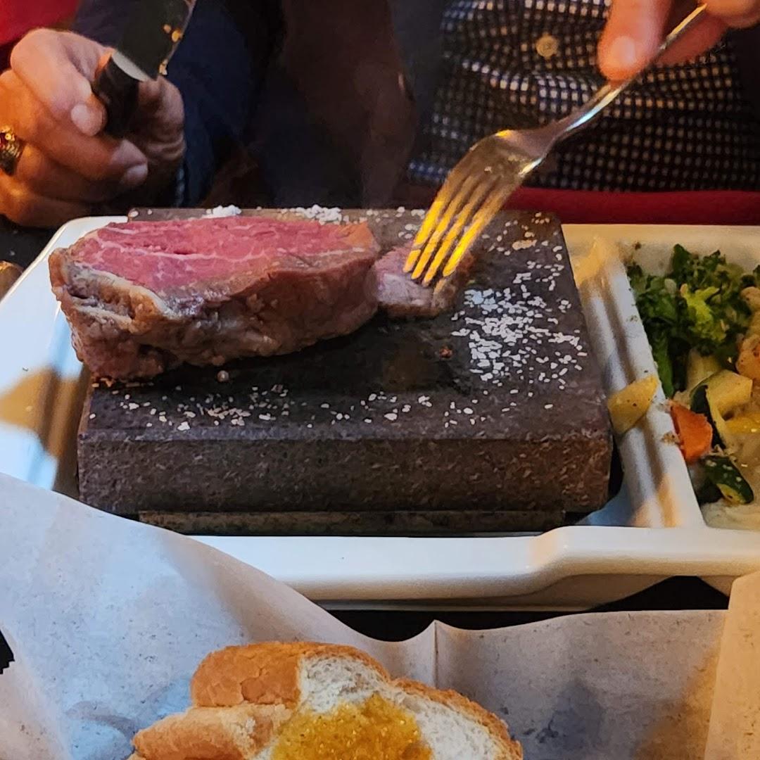 La Bistro Italian Grill